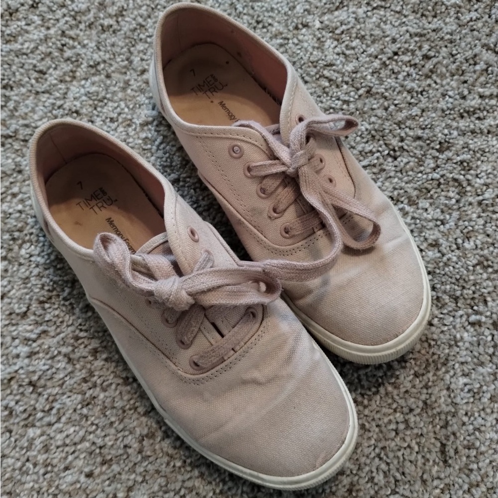 Time and Tru Light Pink Canvas Sneakers